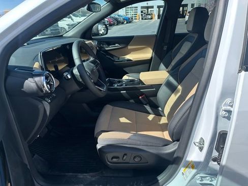 New 2026 Chevrolet Equinox ACTIV AWD/4WD image 2