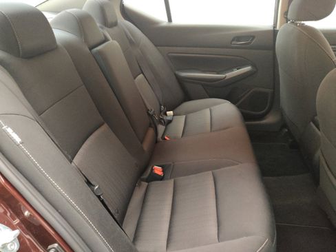 Used 2024 Nissan Altima 2.5 SV image 19