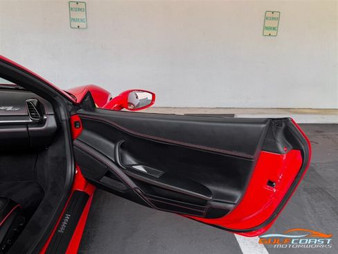 Used 2013 Ferrari 458 Spider RWD image 37