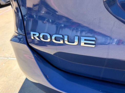 Used 2020 Nissan Rogue S w/ Special Edition Package AWD/4WD image 10