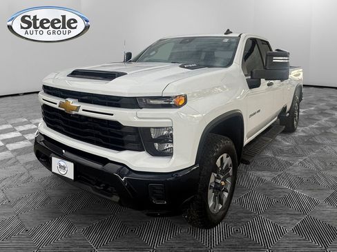 Used 2024 Chevrolet Silverado 2500 Custom w/ Custom Convenience Package image 1