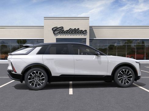 New 2025 Cadillac Lyriq Sport image 5