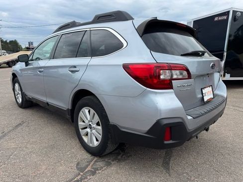 Used 2019 Subaru Outback 2.5i Premium w/ Popular Package #2 AWD/4WD image 5