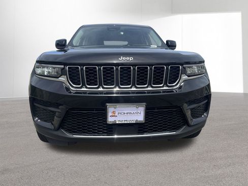 Used 2023 Jeep Grand Cherokee Laredo AWD/4WD image 30