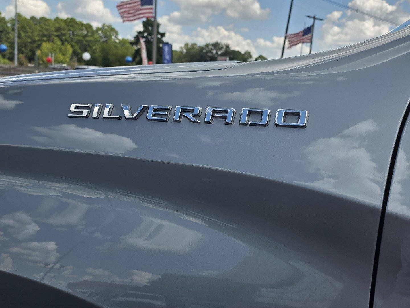 Used 2025 Chevrolet Silverado 1500 LT RWD image 32