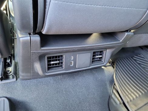 Used 2025 Chevrolet Silverado 1500 Custom image 20