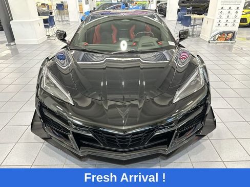 Used 2025 Chevrolet Corvette Z06 w/ Stealth Interior Trim Package RWD image 18