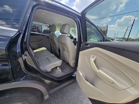 Used 2016 Ford Escape SE w/ SE Leather Comfort Package AWD/4WD image 39