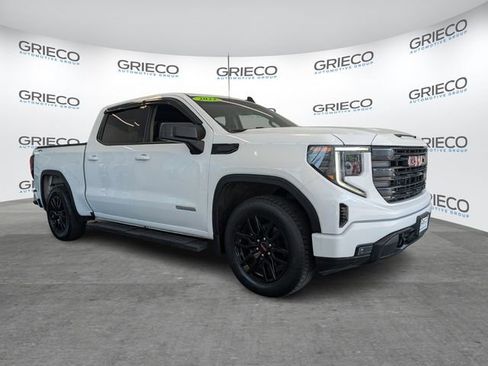 Used 2022 GMC Sierra 1500 Elevation image 1