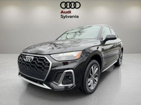 Certified 2023 Audi Q5 2.0T Premium w/ Convenience Package AWD/4WD image 4