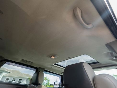 Used 2004 HUMMER H2 w/ Preferred Equipment Group image 71