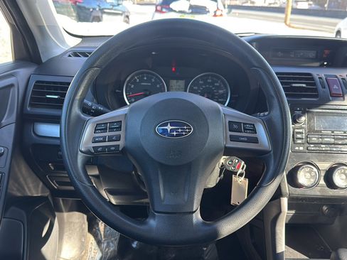 Used 2014 Subaru Forester 2.5i image 2