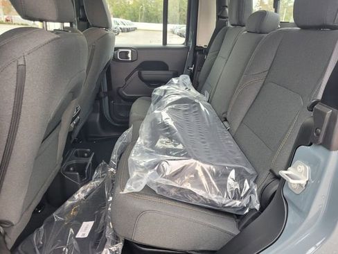 New 2026 Jeep Gladiator Sport image 7