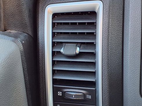 Used 2017 RAM 1500 Classic SLT w/ SLT Plus D￩cor Group image 21