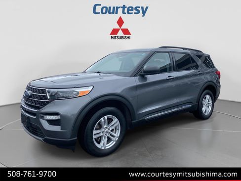 Used 2021 Ford Explorer XLT w/ Equipment Group 202A AWD/4WD image 1