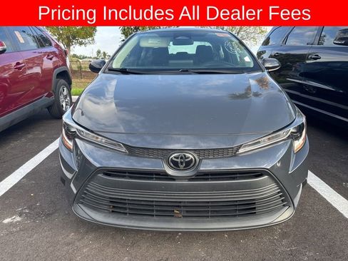 Used 2024 Toyota Corolla LE FWD image 2