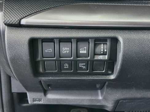 Used 2022 Subaru Forester Premium AWD/4WD image 16