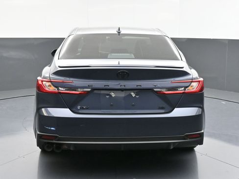 Used 2026 Toyota Camry SE image 7