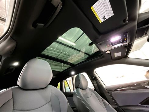 New 2026 Volkswagen Tiguan SE R-Line image 29