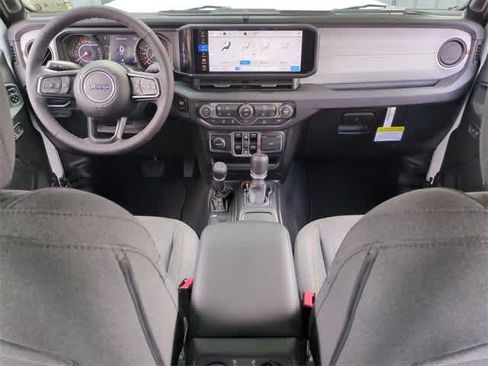 New 2025 Jeep Gladiator Sport image 15