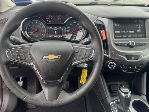 Used 2016 Chevrolet Cruze LT image 17
