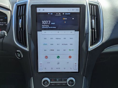 Certified 2024 Ford Edge Titanium AWD/4WD image 18