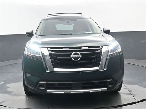 Used 2024 Nissan Pathfinder Platinum image 22