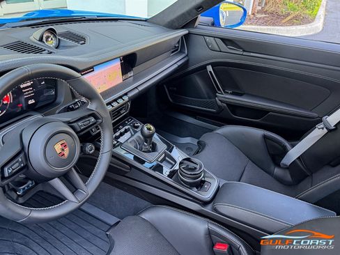Used 2025 Porsche 911 GT3 RWD image 13