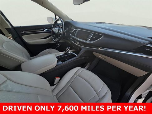 Used 2018 Buick Enclave Premium image 61