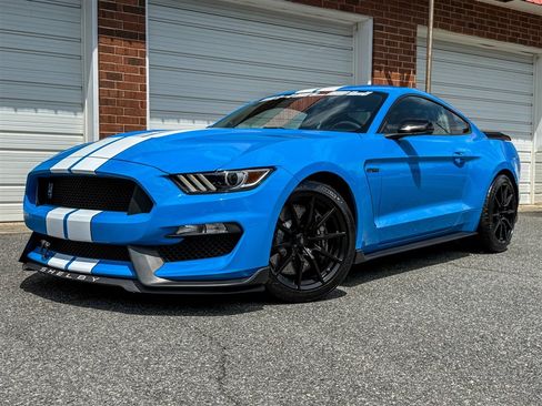 Used 2017 Ford Mustang Shelby GT350 w/ Electronics Package RWD image 2