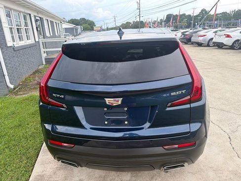 Used 2019 Cadillac XT4 Luxury w/ Cold Weather Package FWD image 13