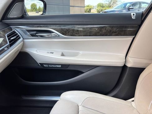Used 2016 BMW 750i xDrive AWD/4WD image 34