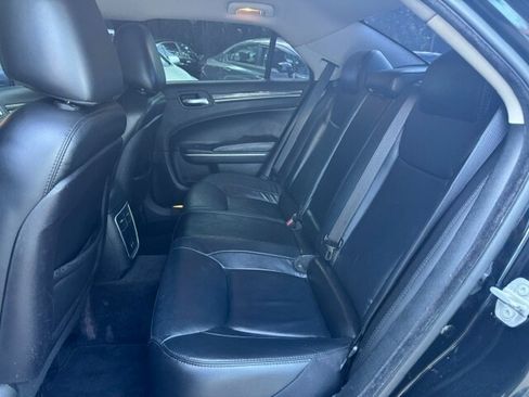 Used 2017 Chrysler 300 Limited RWD image 12