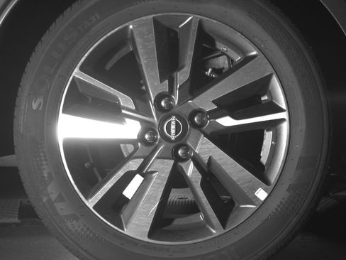 Used 2025 Nissan Versa SV image 12