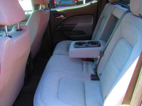 Used 2019 Chevrolet Colorado LT image 12