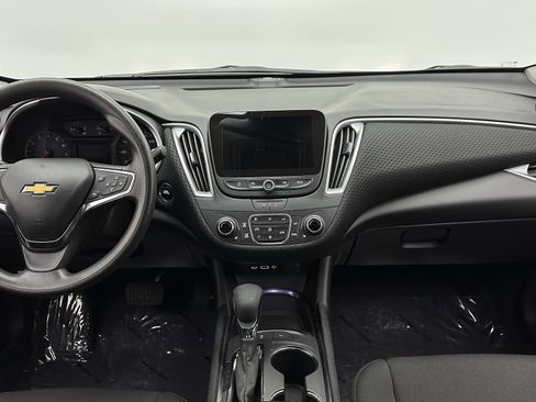 Used 2025 Chevrolet Malibu LT image 21