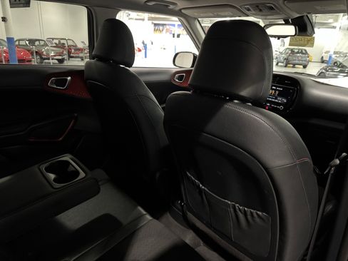 Used 2023 Kia Soul GT-Line image 36