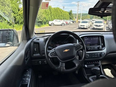 Used 2020 Chevrolet Colorado LT w/ Colorado RST Special Edition AWD/4WD image 18