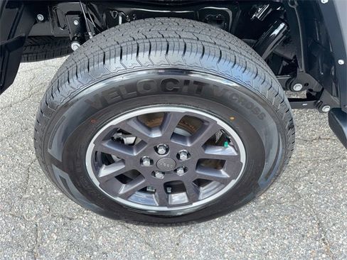 Used 2022 Jeep Gladiator Overland image 10