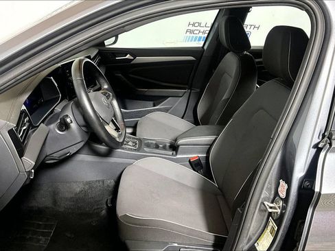 Used 2025 Volkswagen Jetta Sport FWD image 20