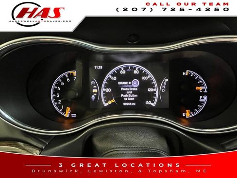 Used 2020 Jeep Grand Cherokee Summit AWD/4WD image 16
