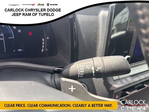 Used 2025 Toyota Camry SE FWD image 18