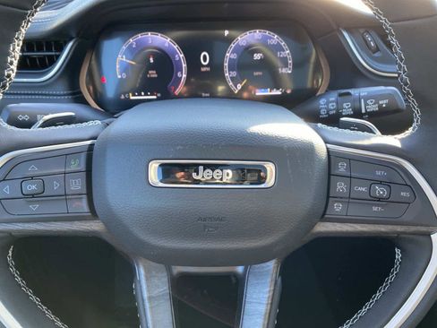 New 2025 Jeep Grand Cherokee Limited image 14