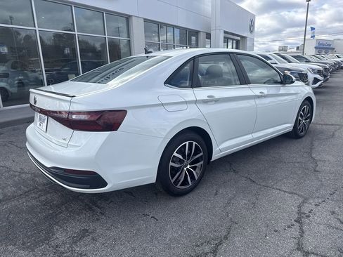 New 2026 Volkswagen Jetta SE image 4