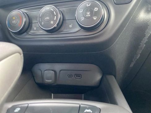 Used 2024 Chevrolet Trax LS w/ LS Convenience Package image 34