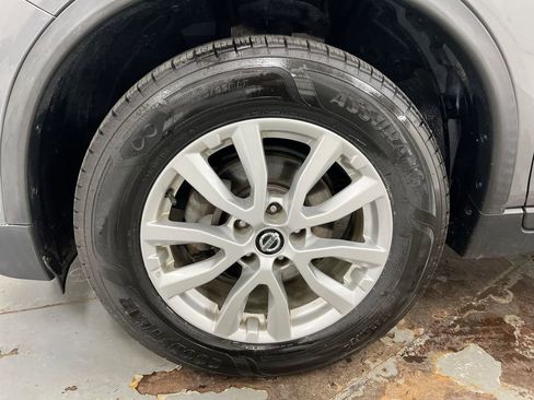 Used 2020 Nissan Rogue SV AWD/4WD image 26