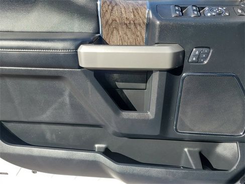 Used 2017 Ford F350 Lariat w/ Lariat Ultimate Package image 19