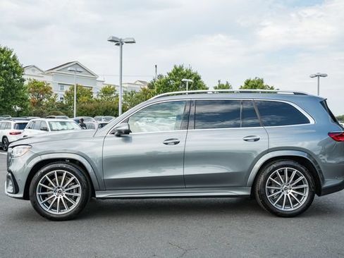 Used 2025 Mercedes-Benz GLS 450 4MATIC image 4