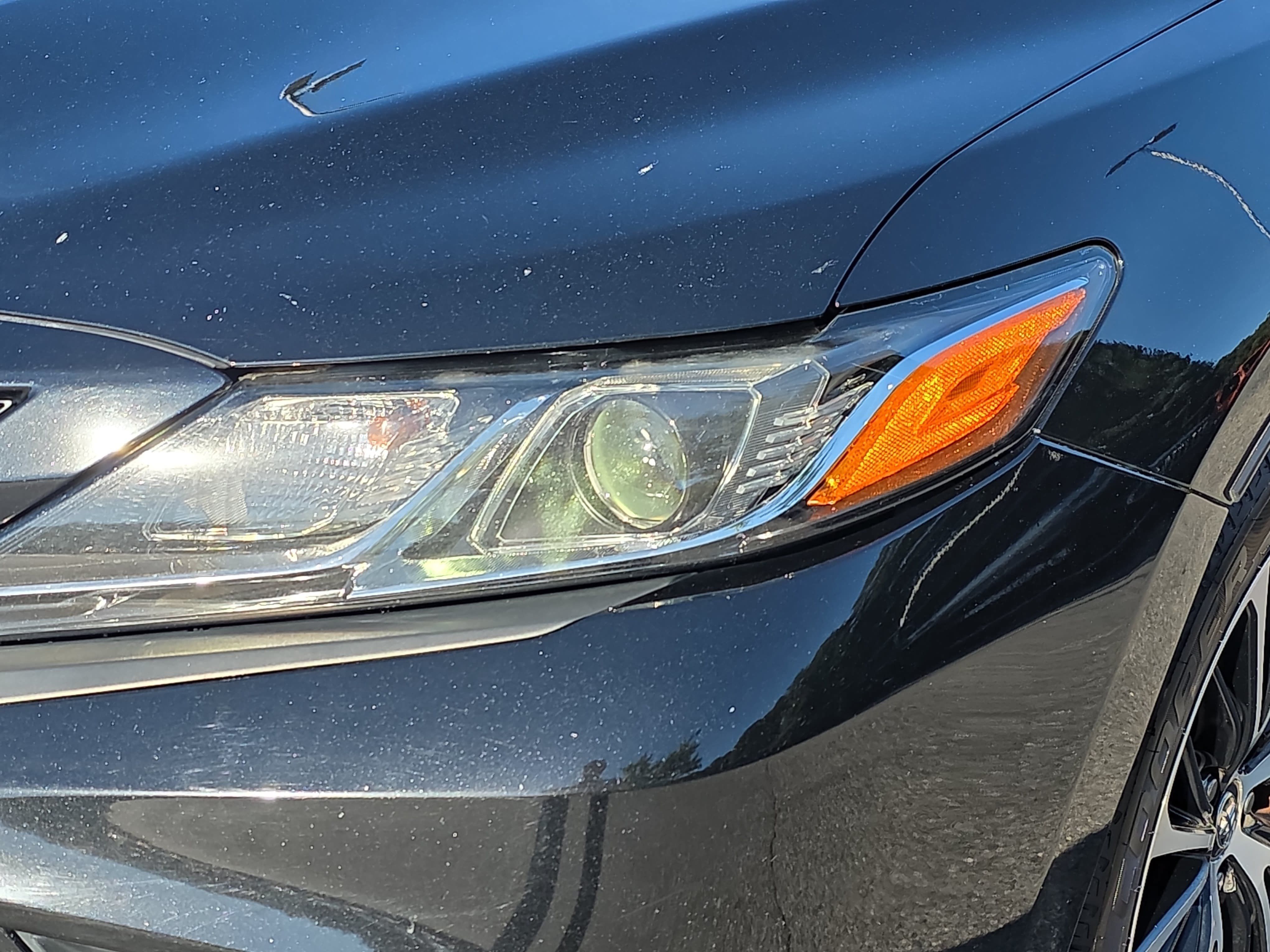Used 2019 Toyota Camry SE FWD image 28