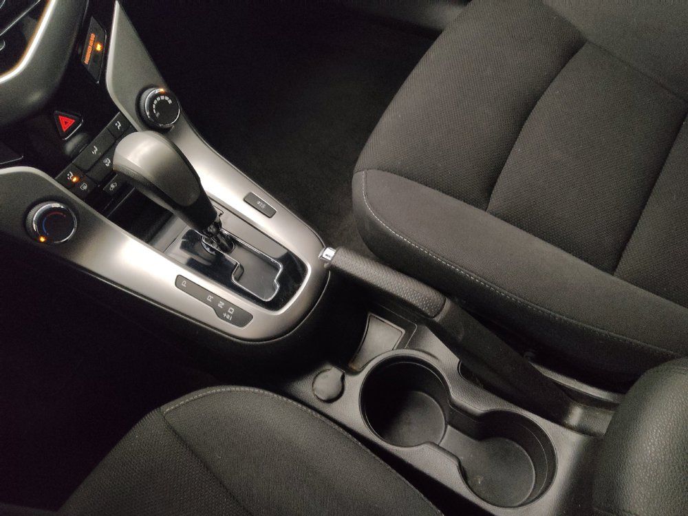 Used 2015 Chevrolet Cruze LT FWD image 26